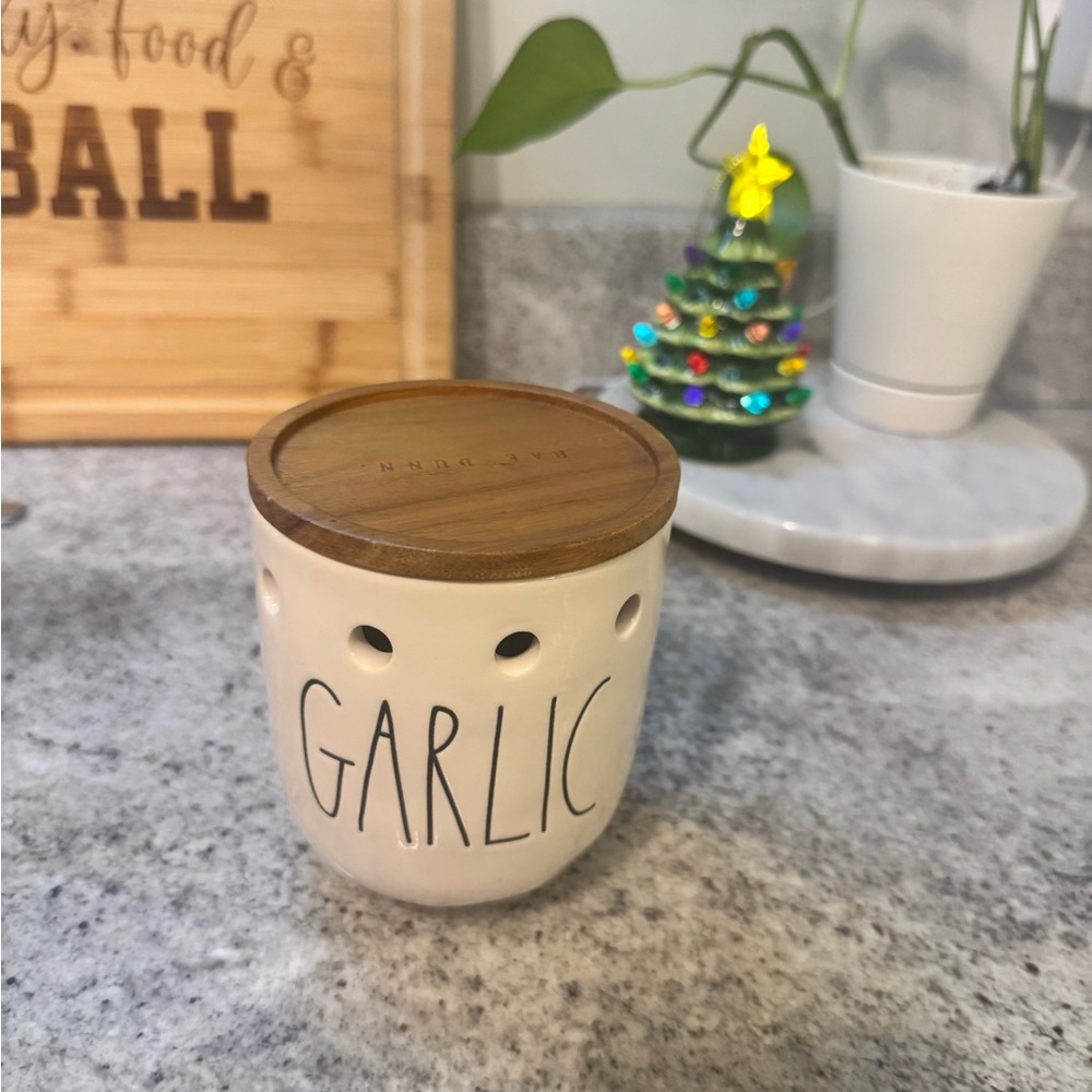 Rae Dunn Garlic Canister